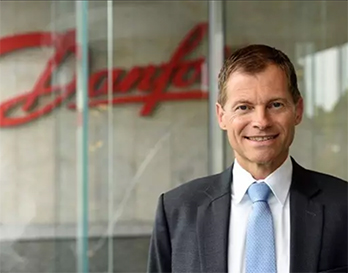 高層情報(bào)丨丹佛斯新任CEO，有點(diǎn)意思